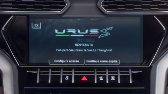Захисне скло Pixsel на монітор LAMBORGHINI URUS - 10.2“ 2018 -