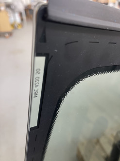 Скло вітрове